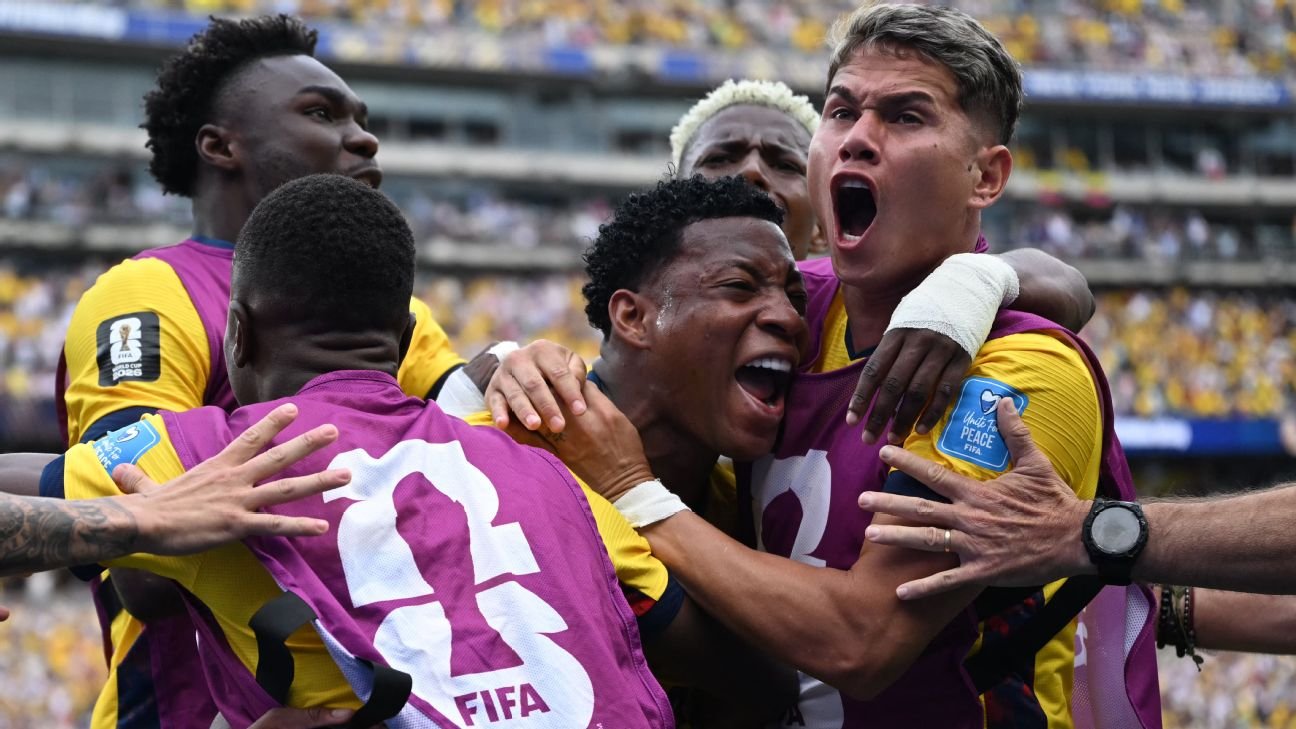 Ecuador Stuns Germany With Dramatic Comeback to Reach World Cup Round of 32