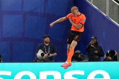 Dutch Fans Turn Kansas City Orange as Netherlands Clinch World Cup Group Victory