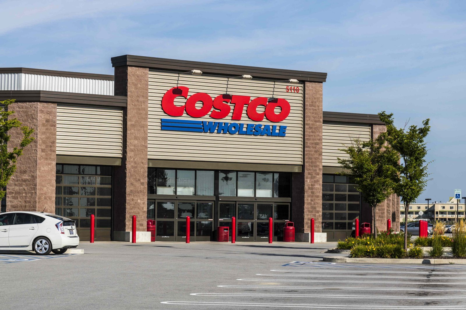 Costco Unveils Nostalgic New Bar Cake Taste Test