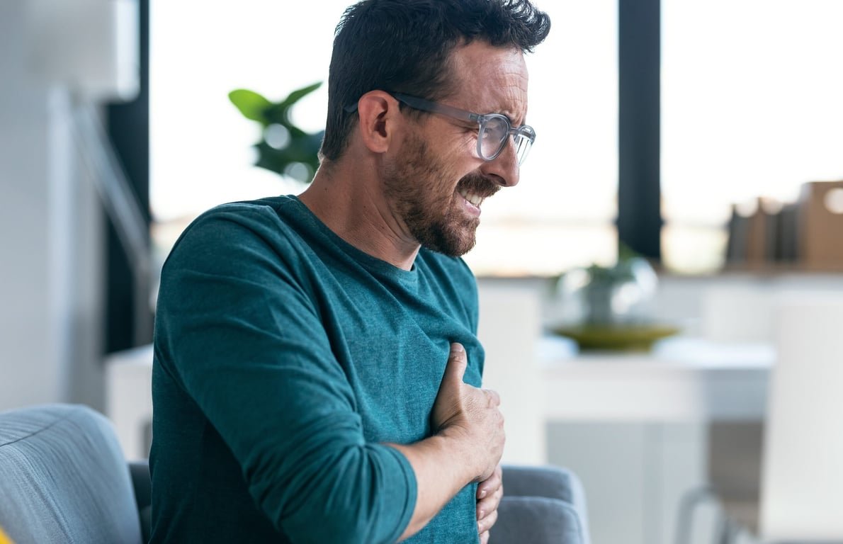 4 Health Warnings Before 99% of Strokes and Heart Attacks