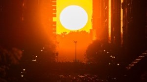 Manhattanhenge 2026 Tonight: Best Viewing Spots and Weather Forecast