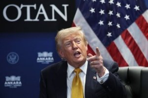 Trump confronts NY Times reporter, faces new cognitive exam