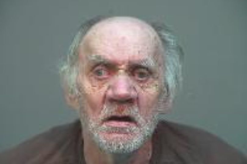 Grandpa’s Dark Secret Revealed in Old Photo Before Abuse Began