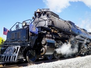 Big Boy 4014 Rolls Through Lemont on Coast-to-Coast Journey