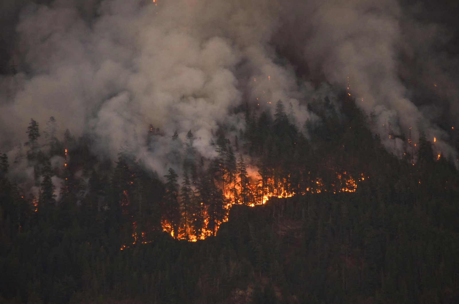 Canadian wildfire map reveals hazardous air quality in the US