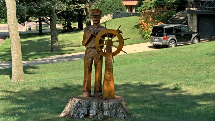 Okobotree revives trees in the Iowa Great Lakes