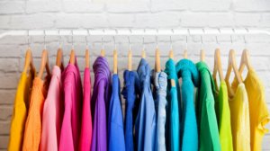 Stop Organizing Your Closet By Color: An Expert Reveals the “Golden Rule” for a Perfect Wardrobe