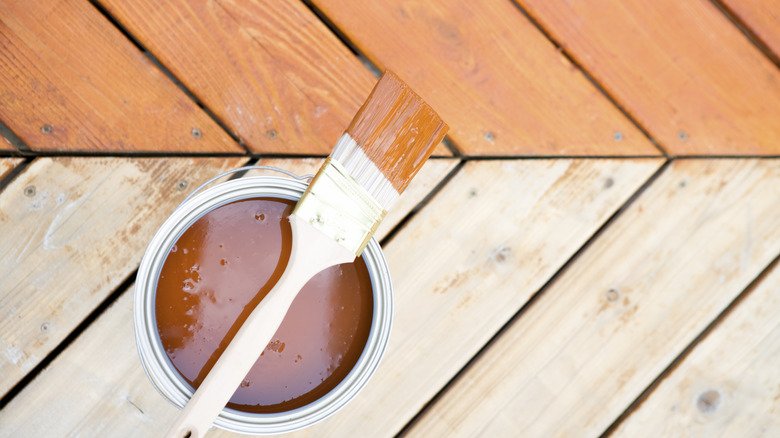 Build Your New Patio from Pallets