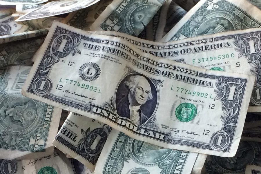 New Bill Proposes Minimum Wage—But It’s Not Enough